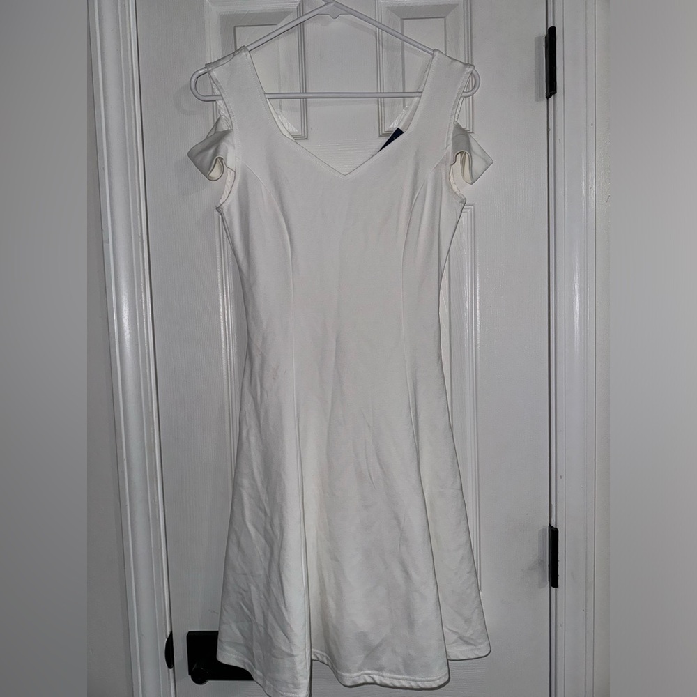 Juniors- super cute dress - white